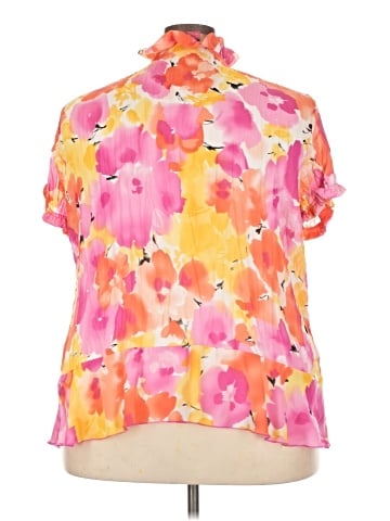 Sunny Leigh Short Sleeve Blouse (view 2)