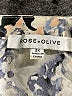 Rose + Olive 100% Polyester Floral Silver Short Sleeve Blouse Size 2X - photo 7