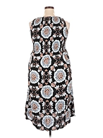 Croft & Barrow Casual Dress (view 2)