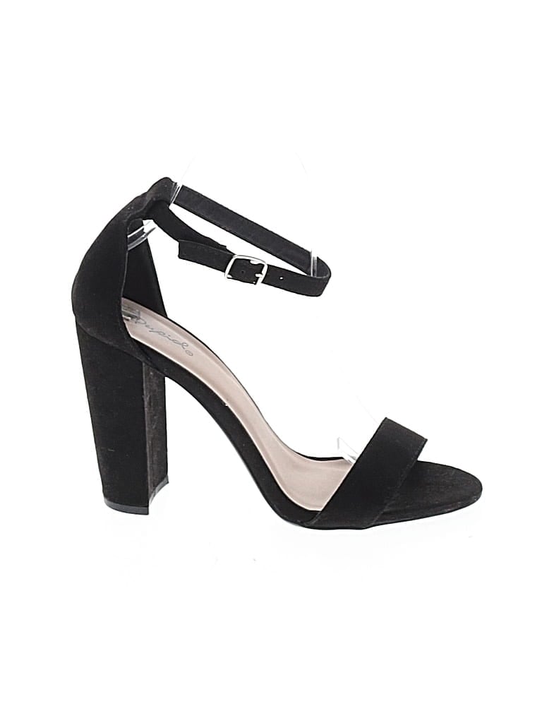 Pre-owned Qupid Sandals In Black