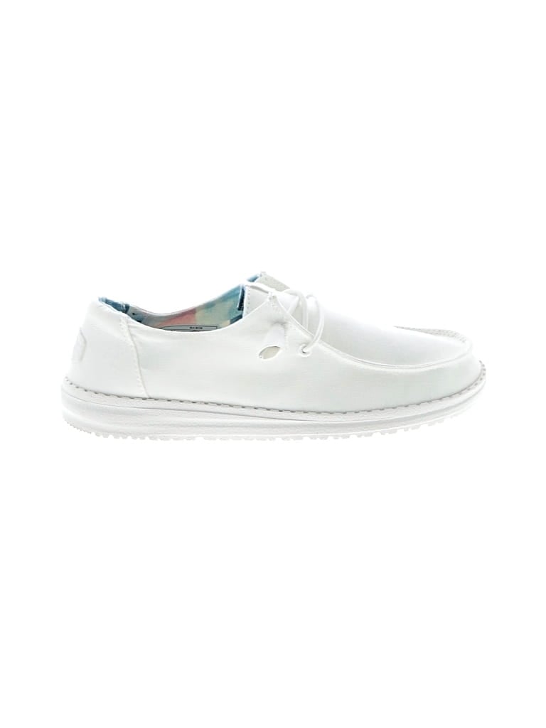 Pre-owned Hey Dude Sneakers In White