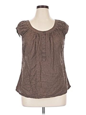 Merona Sleeveless Blouse (view 1)