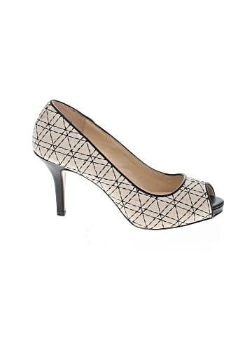 Coach and Four Heels (view 1)