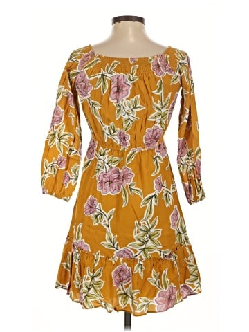 Cupcakes & Cashmere Casual Dress (view 2)
