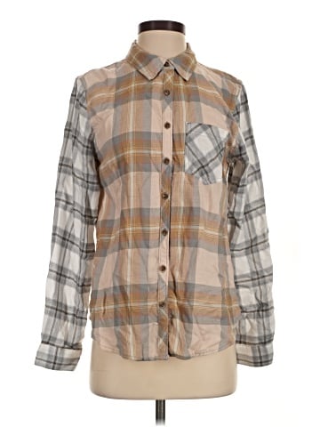 Maurices Long Sleeve Button-Down Shirt (view 1)