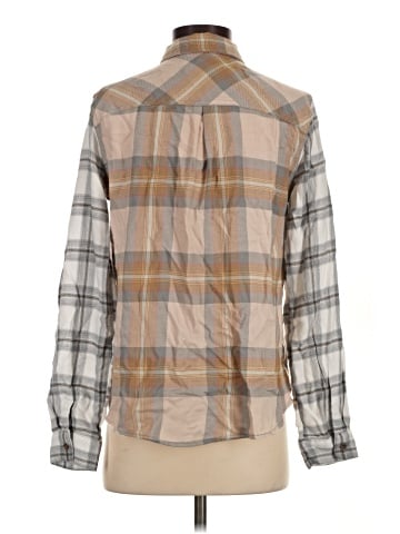 Maurices Long Sleeve Button-Down Shirt (view 2)