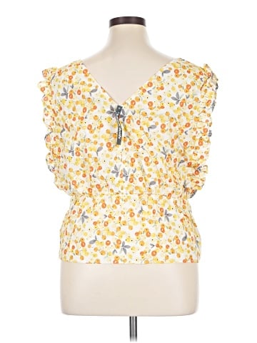 ModCloth Sleeveless Blouse (view 2)