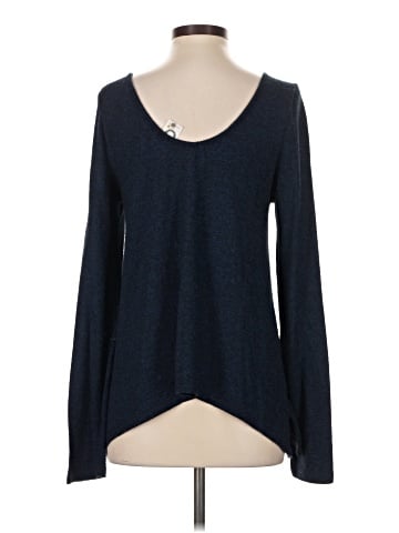 Akemi + Kin Long Sleeve T-Shirt (view 2)