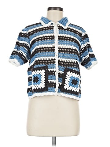 Baum Und Pferdgarten Short Sleeve Button-Down Shirt (view 1)