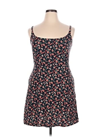 Old Navy Casual Dress (view 1)