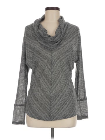 Laila Jayde Pullover Sweater (view 1)