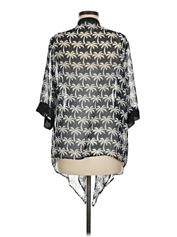 En Creme Kimono (view 2)