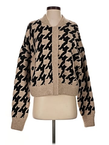 Closed Jacket (view 1)