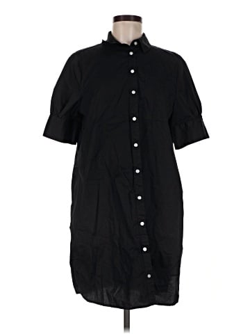 Old Navy Short Sleeve Button-Down Shirt (view 1)