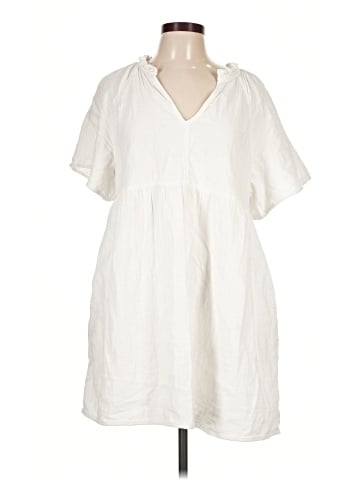 Old Navy Casual Dress (view 1)