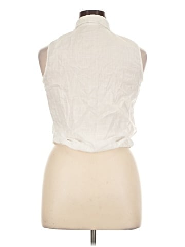 Just Fab Sleeveless Button-Down Shirt (view 2)