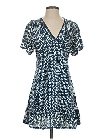 Urban Outfitters Casual Dress (view 1)