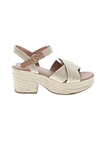 Old Navy Sandals (view 1)