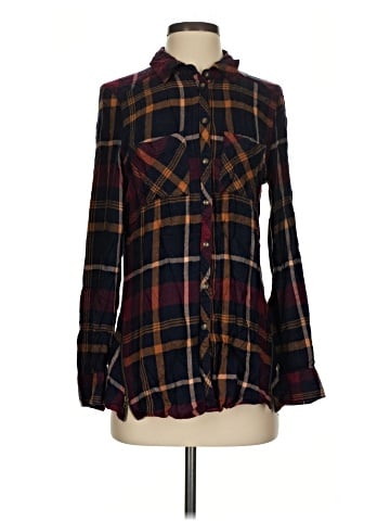 Maurices Long Sleeve Button-Down Shirt (view 1)