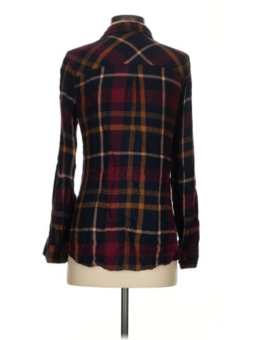 Maurices Long Sleeve Button-Down Shirt (view 2)