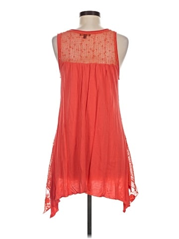 Cupio Sleeveless Top (view 2)
