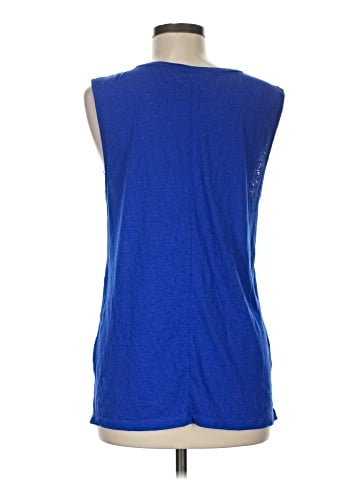American Eagle Outfitters Sleeveless T-Shirt (view 2)