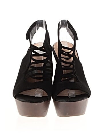 REPORT Heels (view 2)