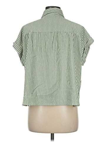 Velvet Heart Short Sleeve Button-Down Shirt (view 2)