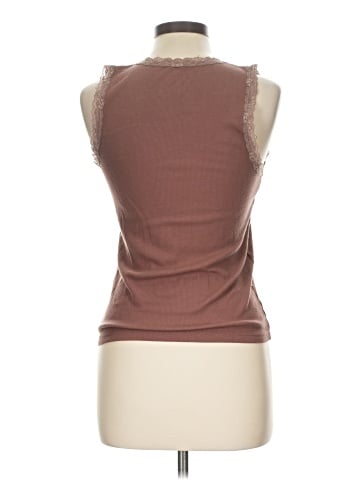 American Eagle Outfitters Sleeveless T-Shirt (view 2)