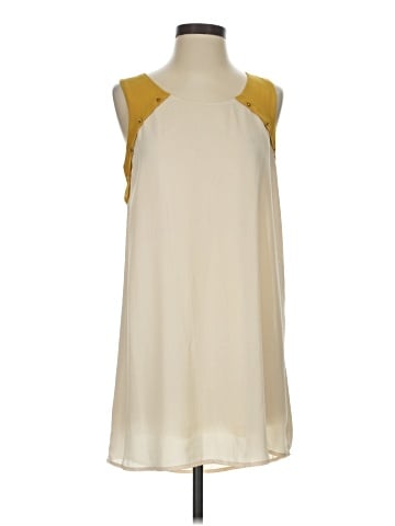 Blu Pepper Sleeveless Blouse (view 1)