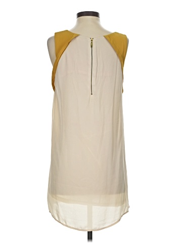 Blu Pepper Sleeveless Blouse (view 2)