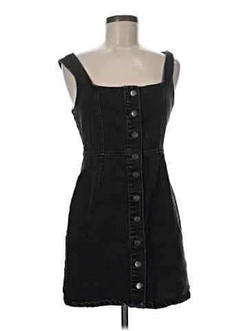 Urban Outfitters Casual Dress (view 1)