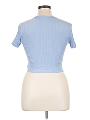 Uniqlo Short Sleeve T-Shirt (view 2)