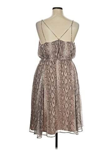 Banana Republic Casual Dress (view 2)