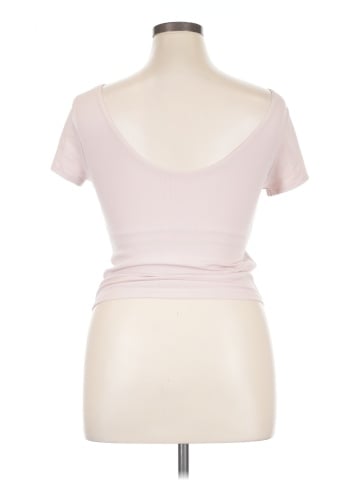 Uniqlo Short Sleeve T-Shirt (view 2)