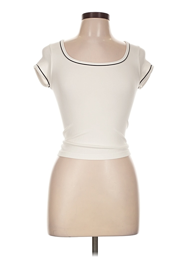 Pre-owned Happily Grey Sleeveless T-shirt In Ivory