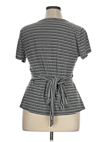 Seven7 Short Sleeve Top (view 2)