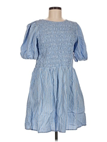 Old Navy Casual Dress (view 1)