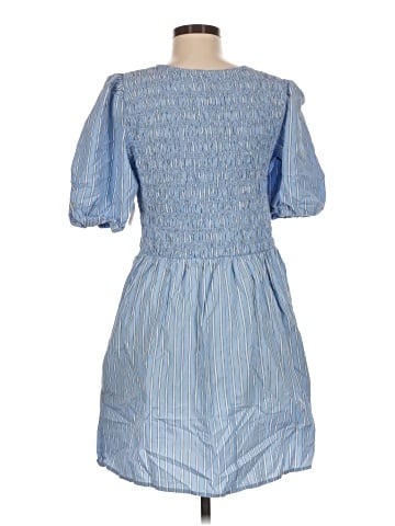 Old Navy Casual Dress (view 2)