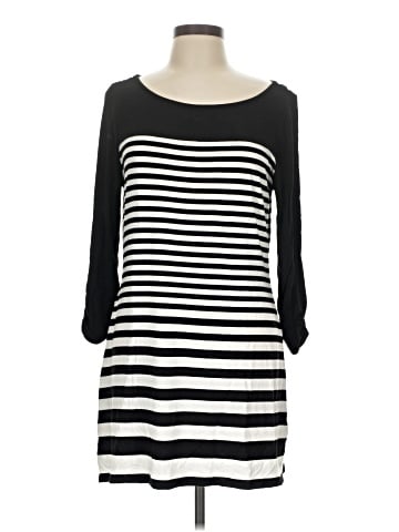 White House Black Market 3/4 Sleeve T-Shirt (view 1)