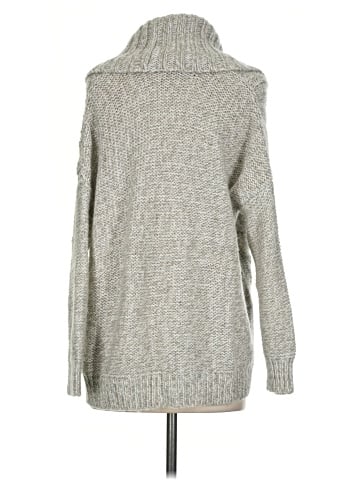 Jennifer Lopez Turtleneck Sweater (view 2)