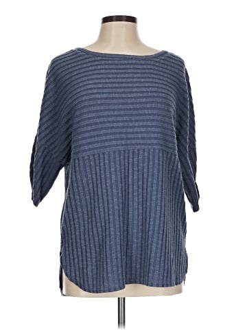 Max Studio 3/4 Sleeve T-Shirt (view 1)