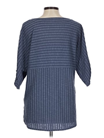 Max Studio 3/4 Sleeve T-Shirt (view 2)