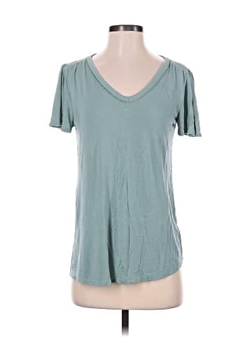 Maurices Short Sleeve T-Shirt (view 1)