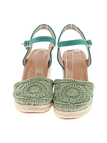 Unbranded Wedges (view 2)