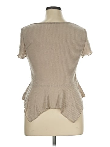 Shein Short Sleeve T-Shirt (view 2)