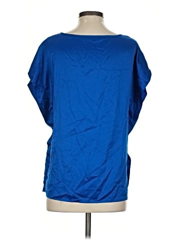 Outback Red Short Sleeve T-Shirt (view 2)