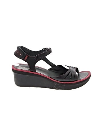 Camper Wedges (view 1)