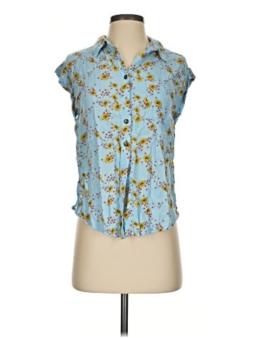 Belle Du Jour Sleeveless Button-Down Shirt (view 1)