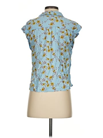 Belle Du Jour Sleeveless Button-Down Shirt (view 2)
